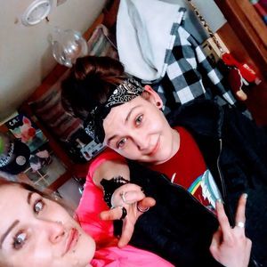 Meet your Posher, Crystal